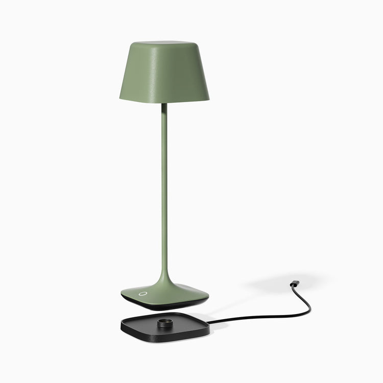 Desky cube cordless rechargeable lamp