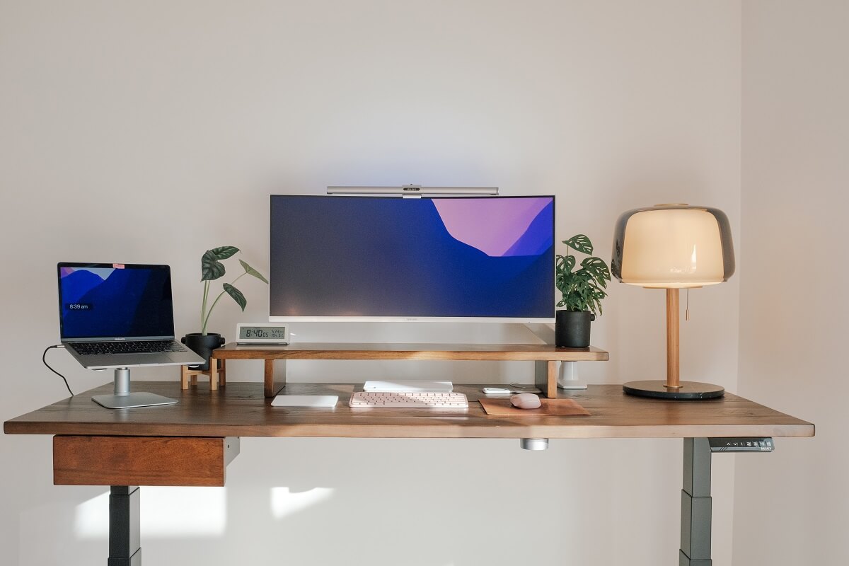 Monitor Risers