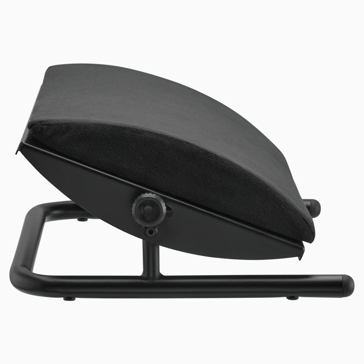 Adnjustable cushion foot rest