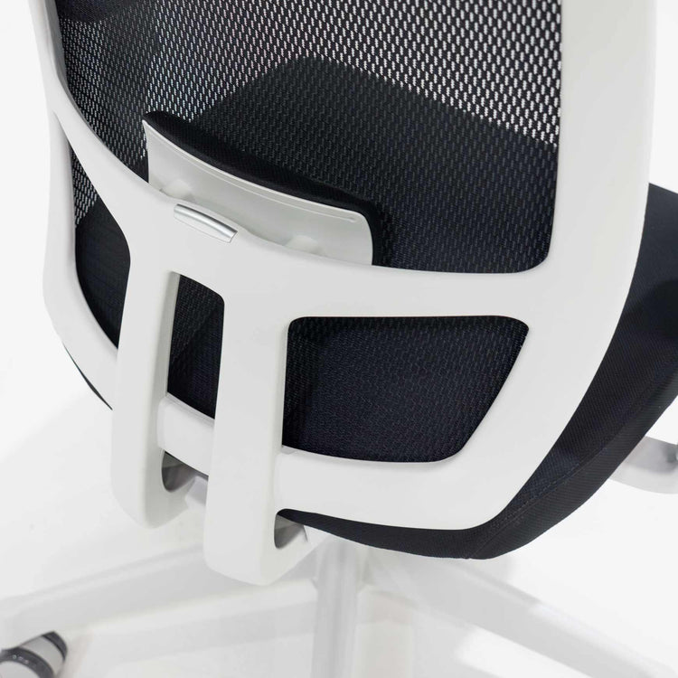 Ergonomic Luminous office chair from Desky